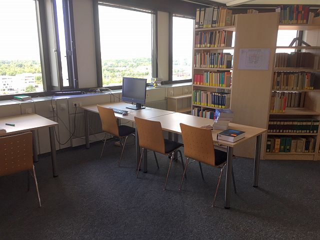 studIT PC in der Bibliothek für Völker- und Europarecht